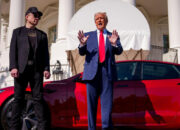 Konflik dengan Trump Menggerogoti Kekayaan Elon Musk Rp436,9 Triliun